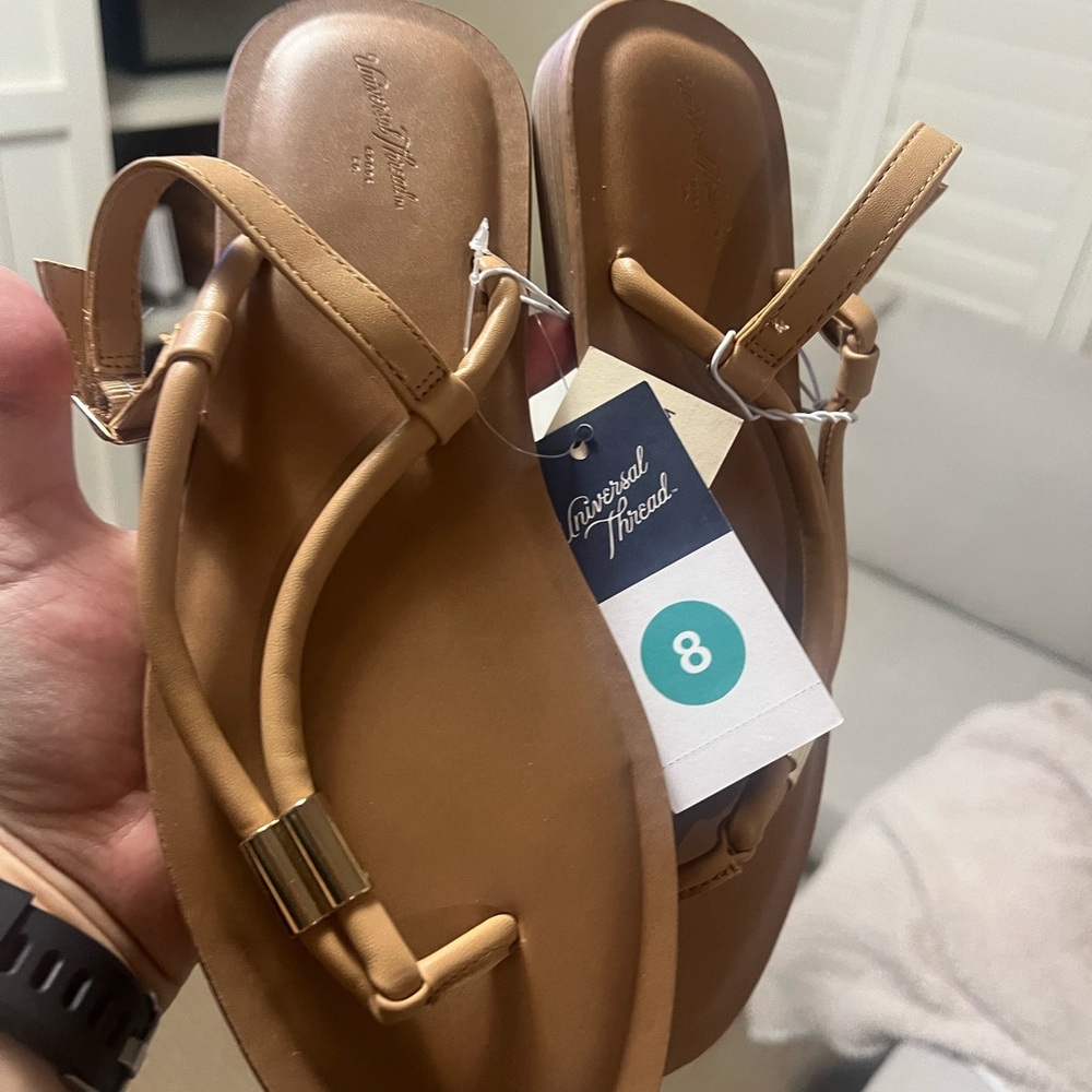 Universal Thread Women's Tan Sandals